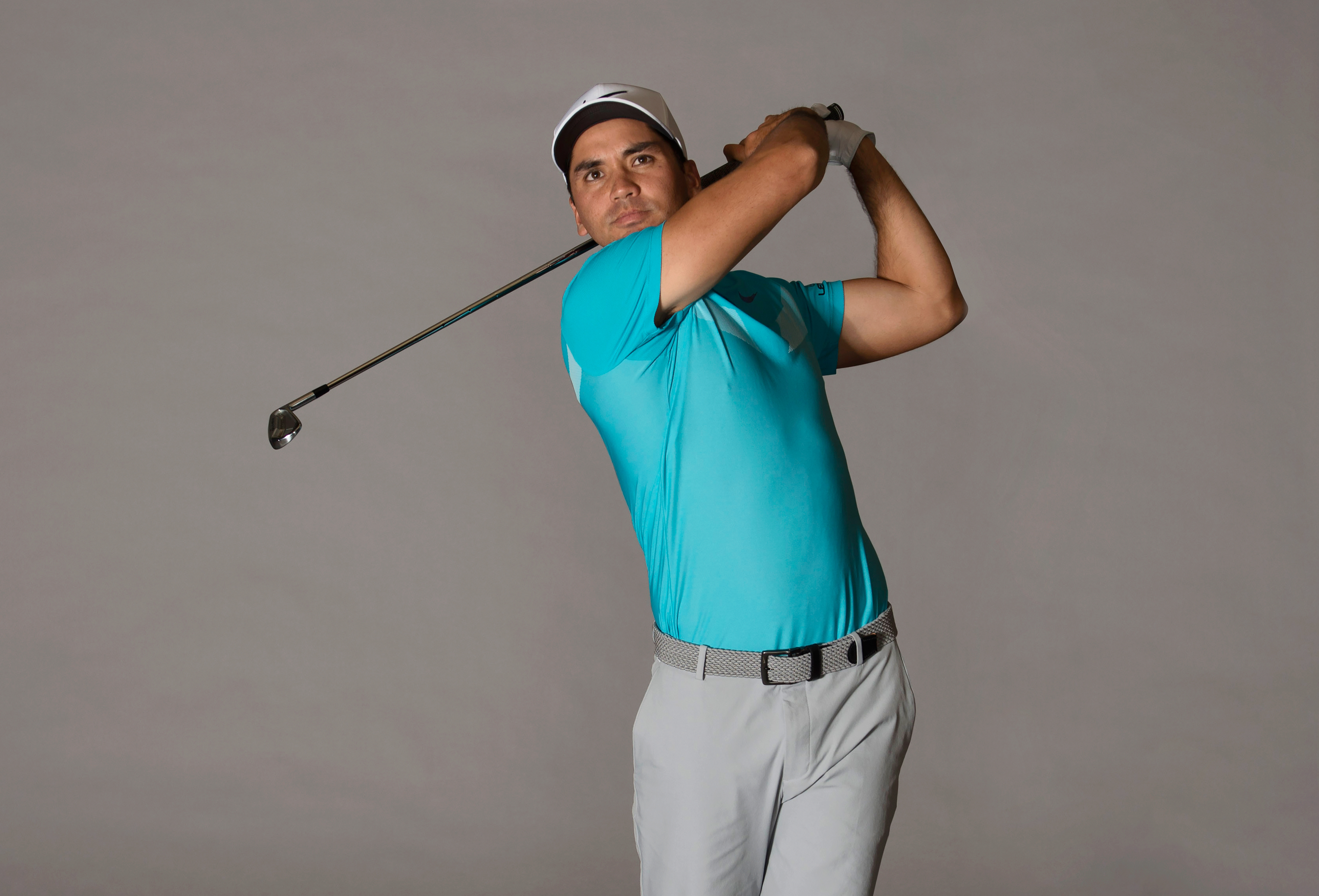 How to Hit a Golf Ball Higher With Irons 