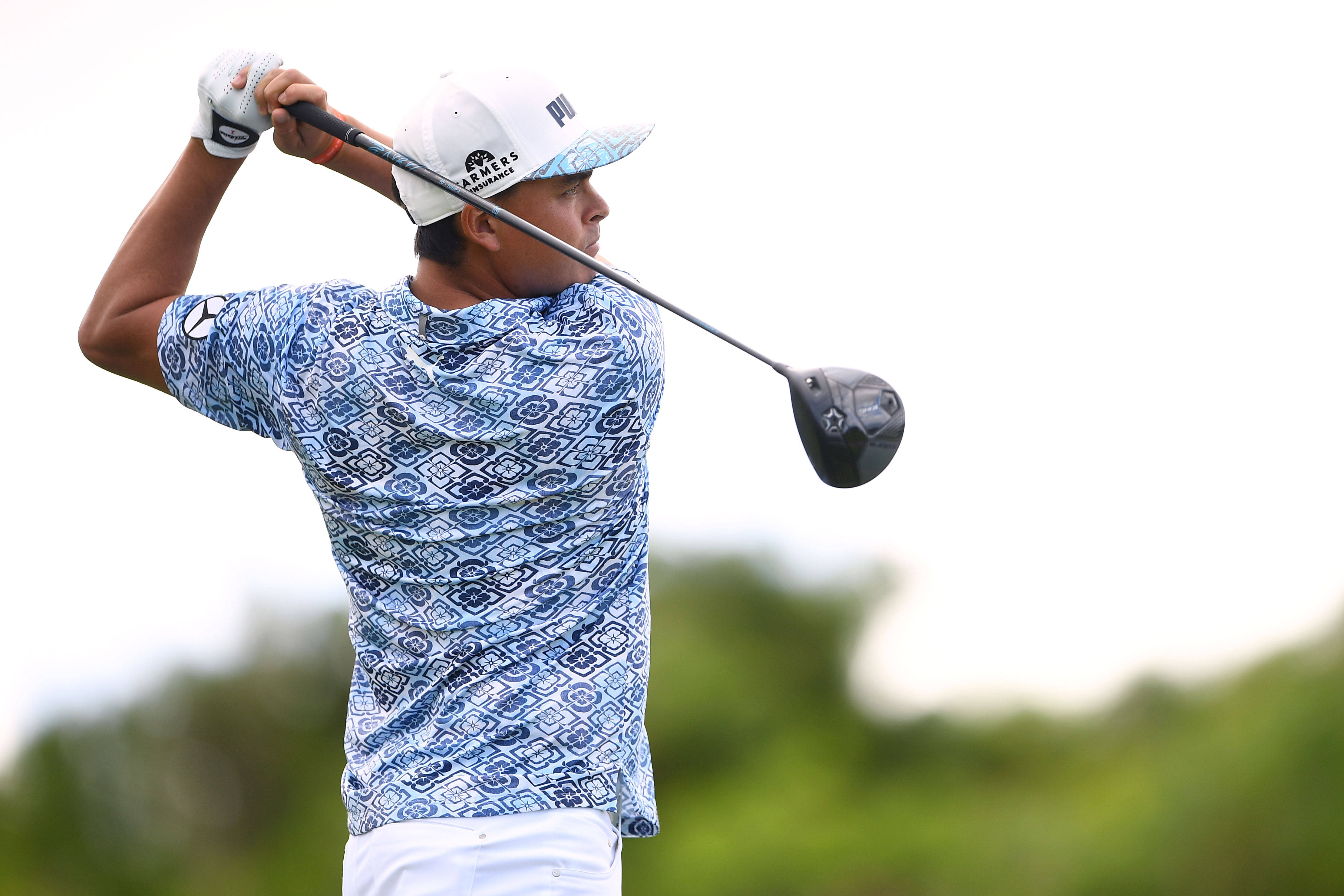 The Internet was with Rickie Fowler's choice of attire at Kapalua is the Loop | Golf Digest
