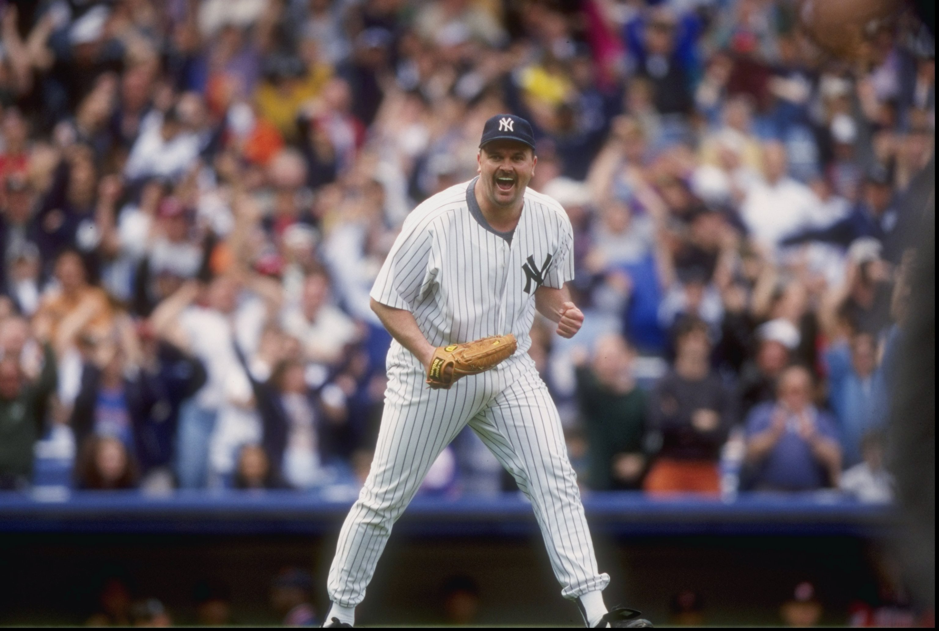David Wells tosses the first regular-season perfect game in Yankee history  in 1998 – New York Daily News