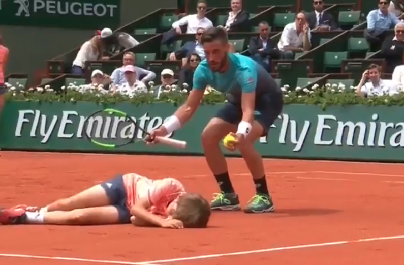 French Open Ball Boy Collides With Player Mid Match Gets Completely Taken Out This Is The Loop Golf Digest