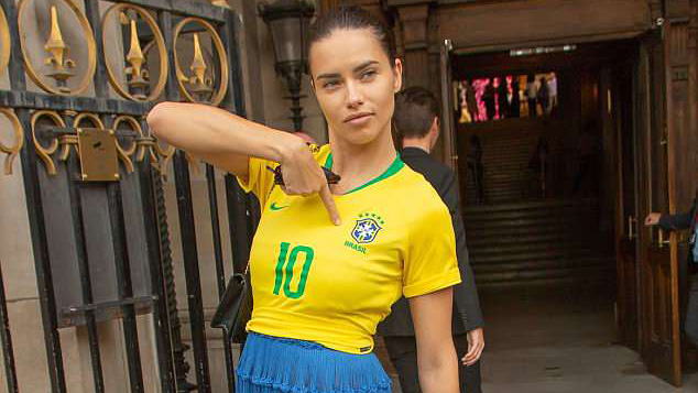 Supermodel Adriana Lima crashes swanky runway show in Brazil World Cup  jersey | This is the Loop | Golf Digest