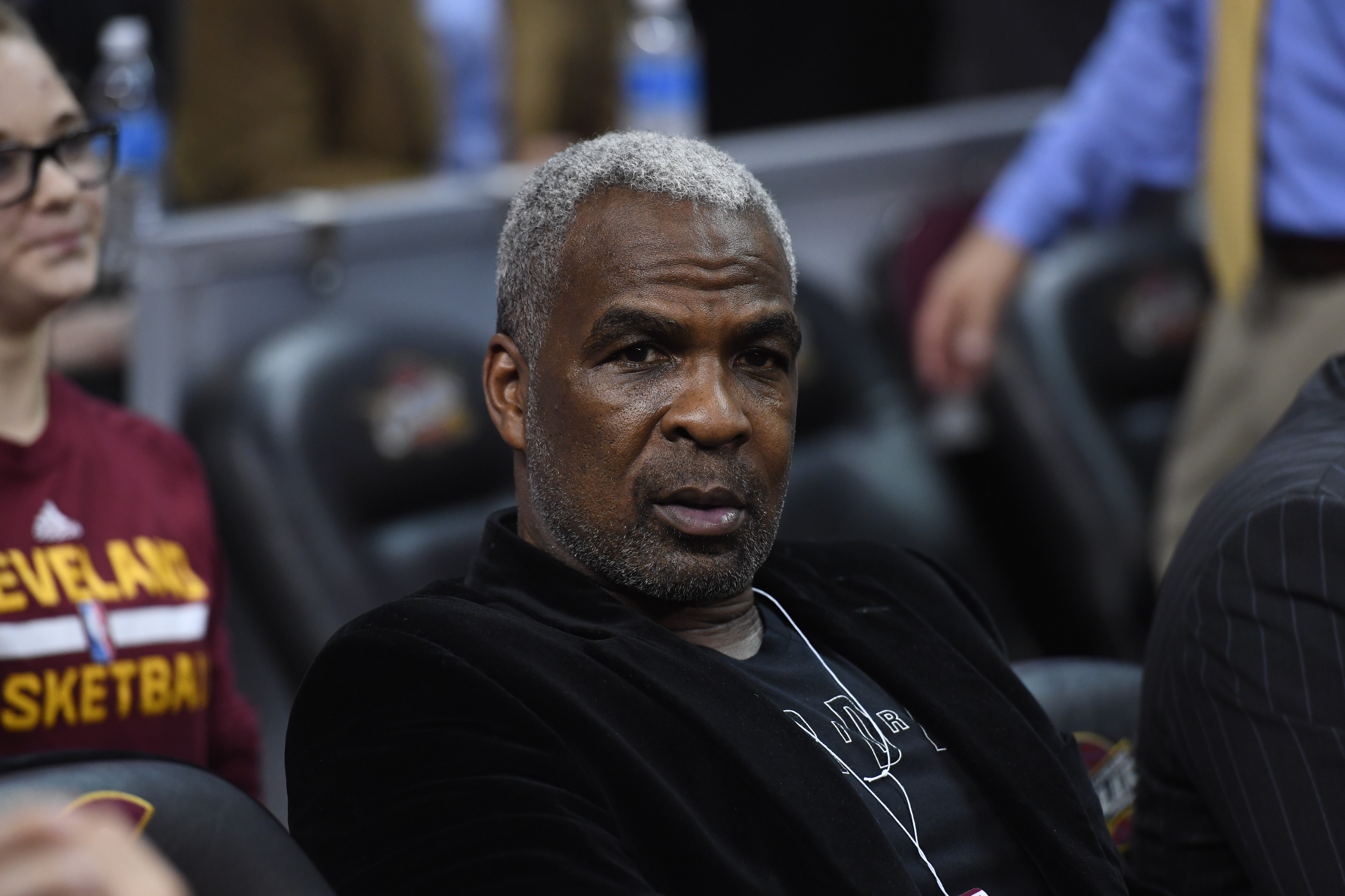 Charles Oakley arrested in Vegas for trying to take back $100 chip, which  isn't the best of ideas | This is the Loop | Golf Digest