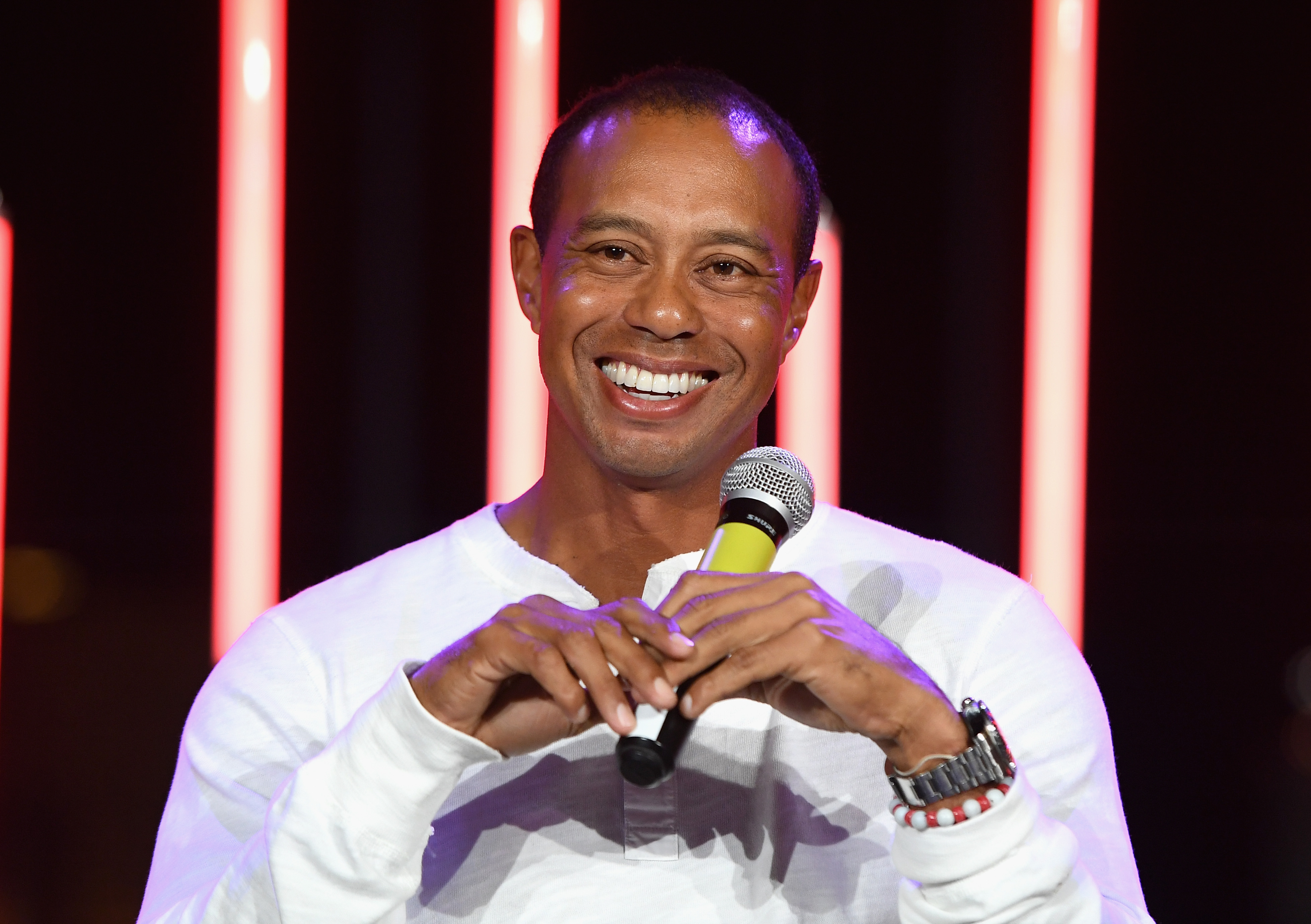 Tacos de golfe supostamente usados ​​por Tiger Woods são vendidos por US $  5,2 milhões - Forbes