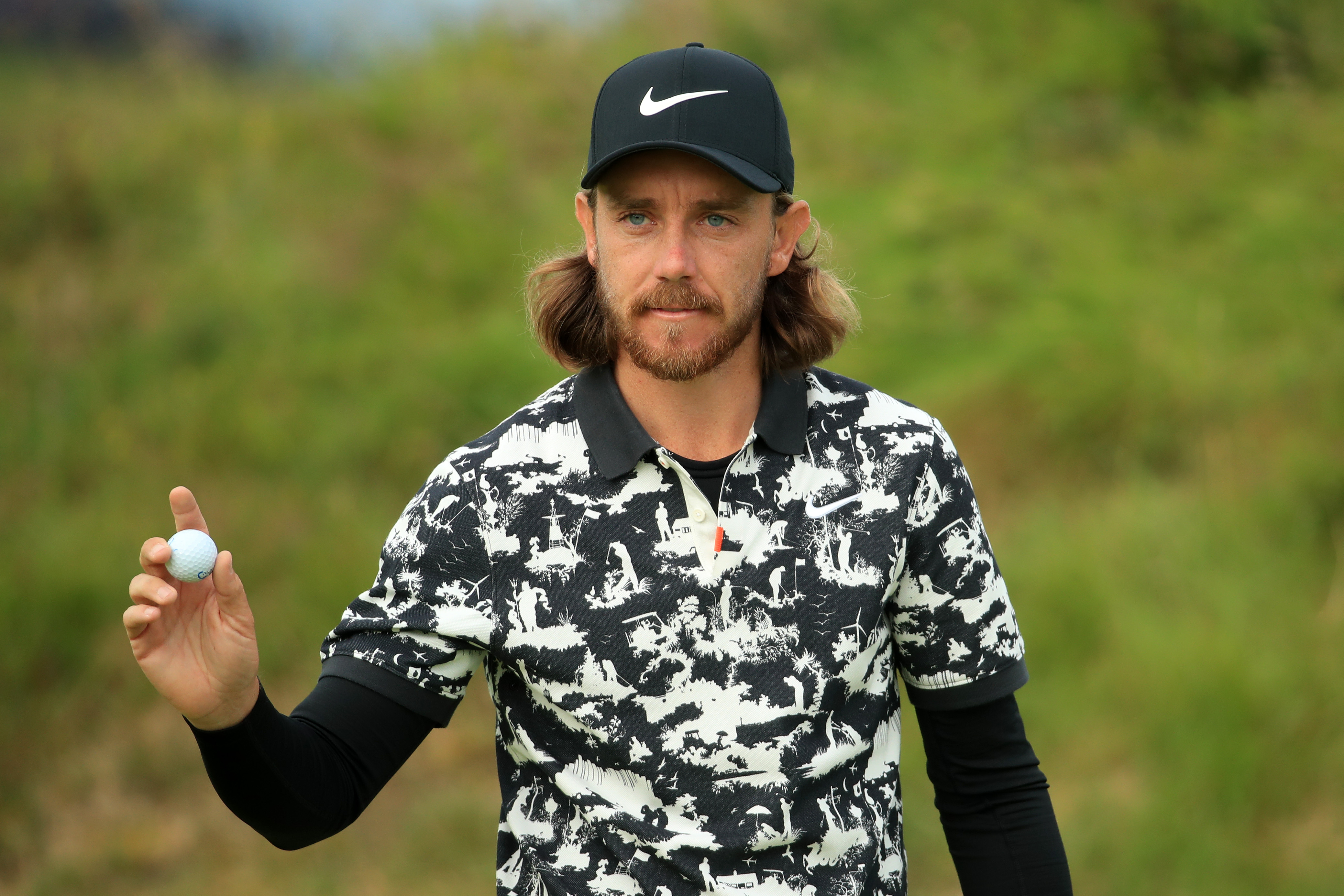 engineering bed Beeldhouwwerk British Open 2019: The story of the black-and-white print Nike golf shirt |  Golf Equipment: Clubs, Balls, Bags | Golf Digest