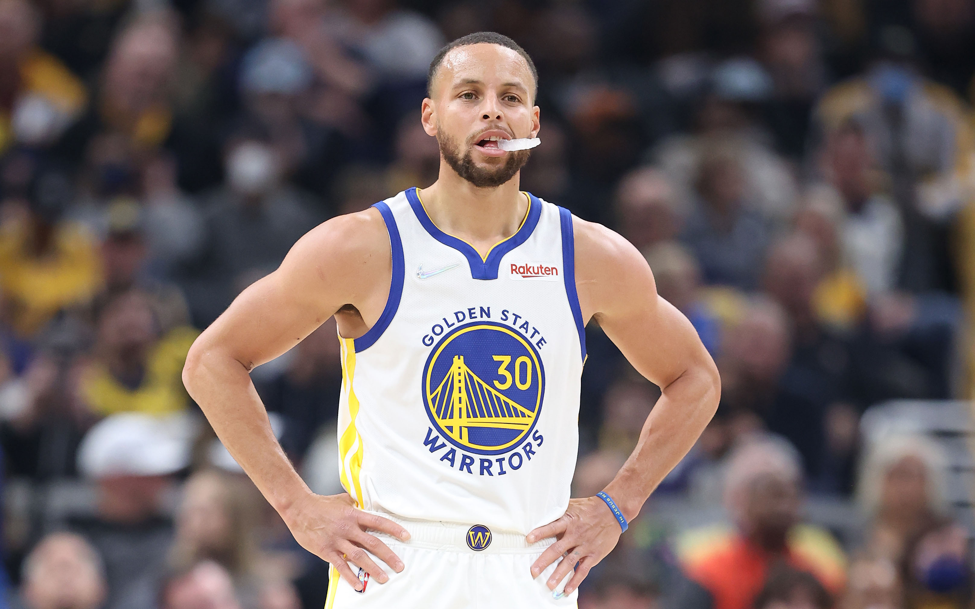 Warriors team plane breaks down in Indianapolis, puts serious cramp in Steph  Curry's three-point-record chase, This is the Loop