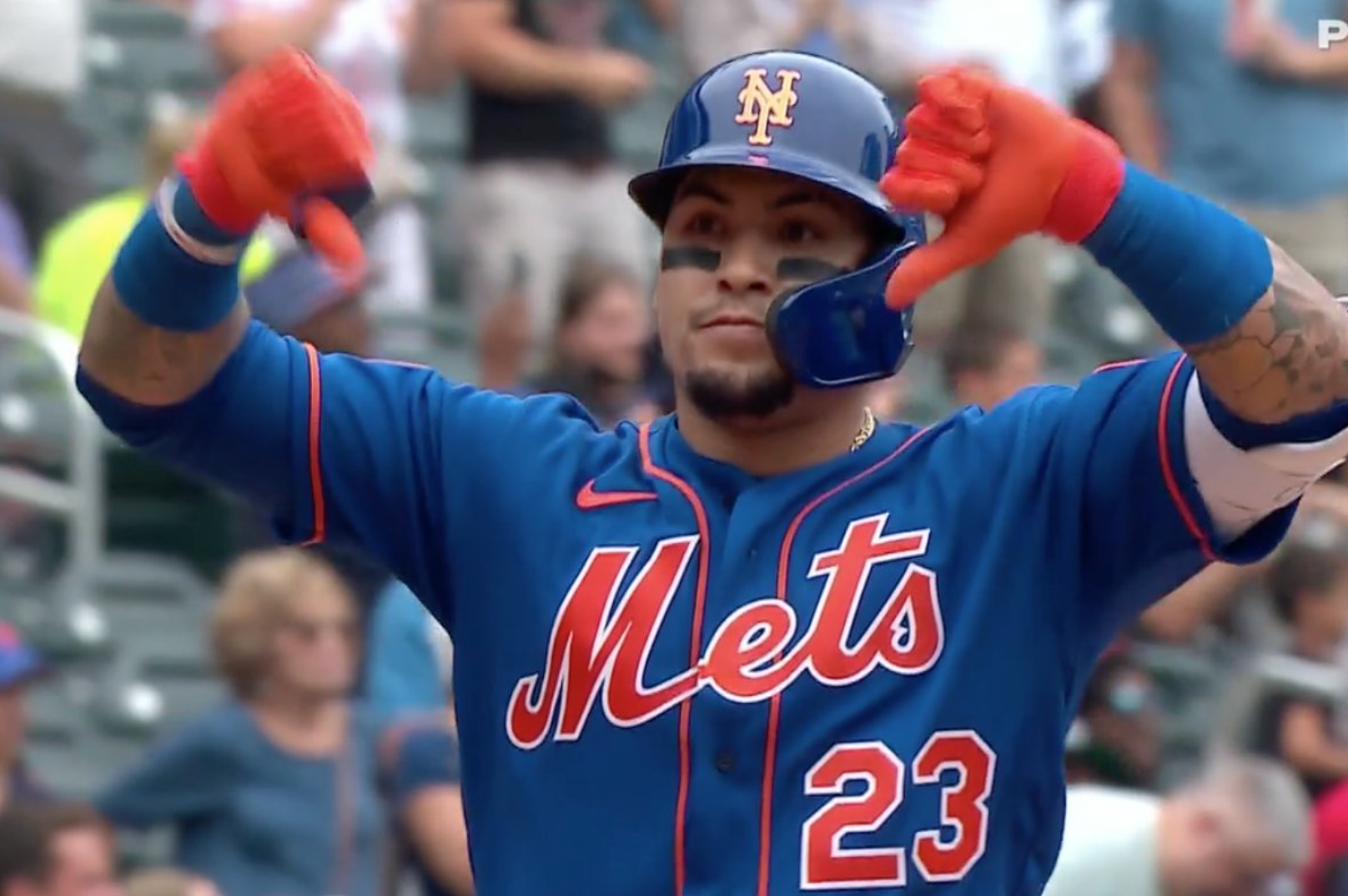 Mets players let booing fans 'know how it feels' with thumbs down  celebration; team says it's 'unacceptable' 