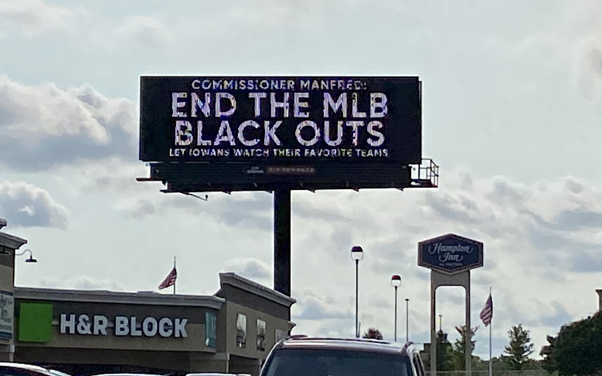 Iowa hero puts up billboard slamming MLB blackouts ahead of