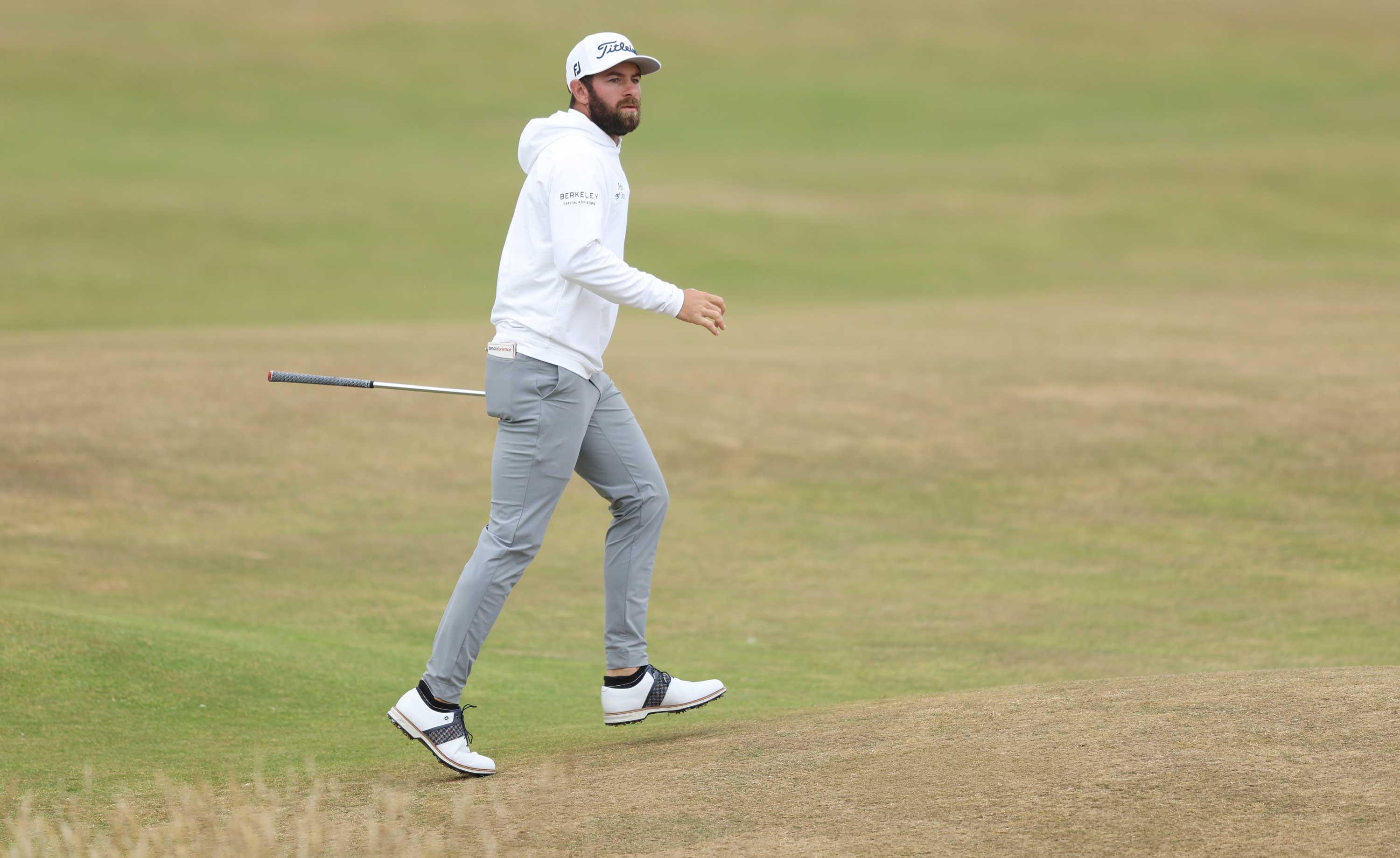 British Open 2022 A rare rookie leader, LIV golfers lurk and 7 other Day 1 surprises Golf News and Tour Information GolfDigest