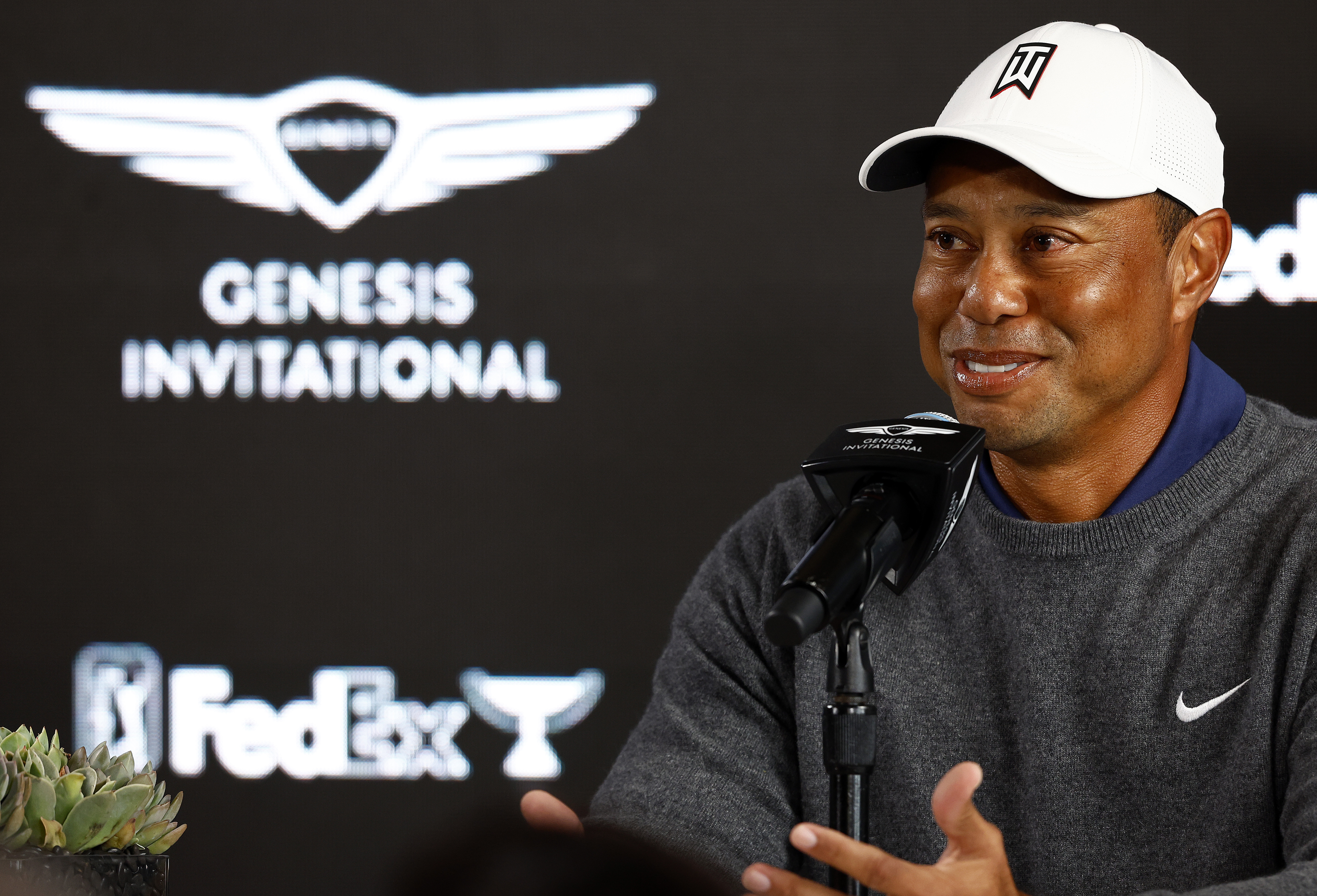 Tiger Woods and the 2023 Genesis Invitational Tee times, TV coverage, viewers guide Golf News and Tour Information GolfDigest