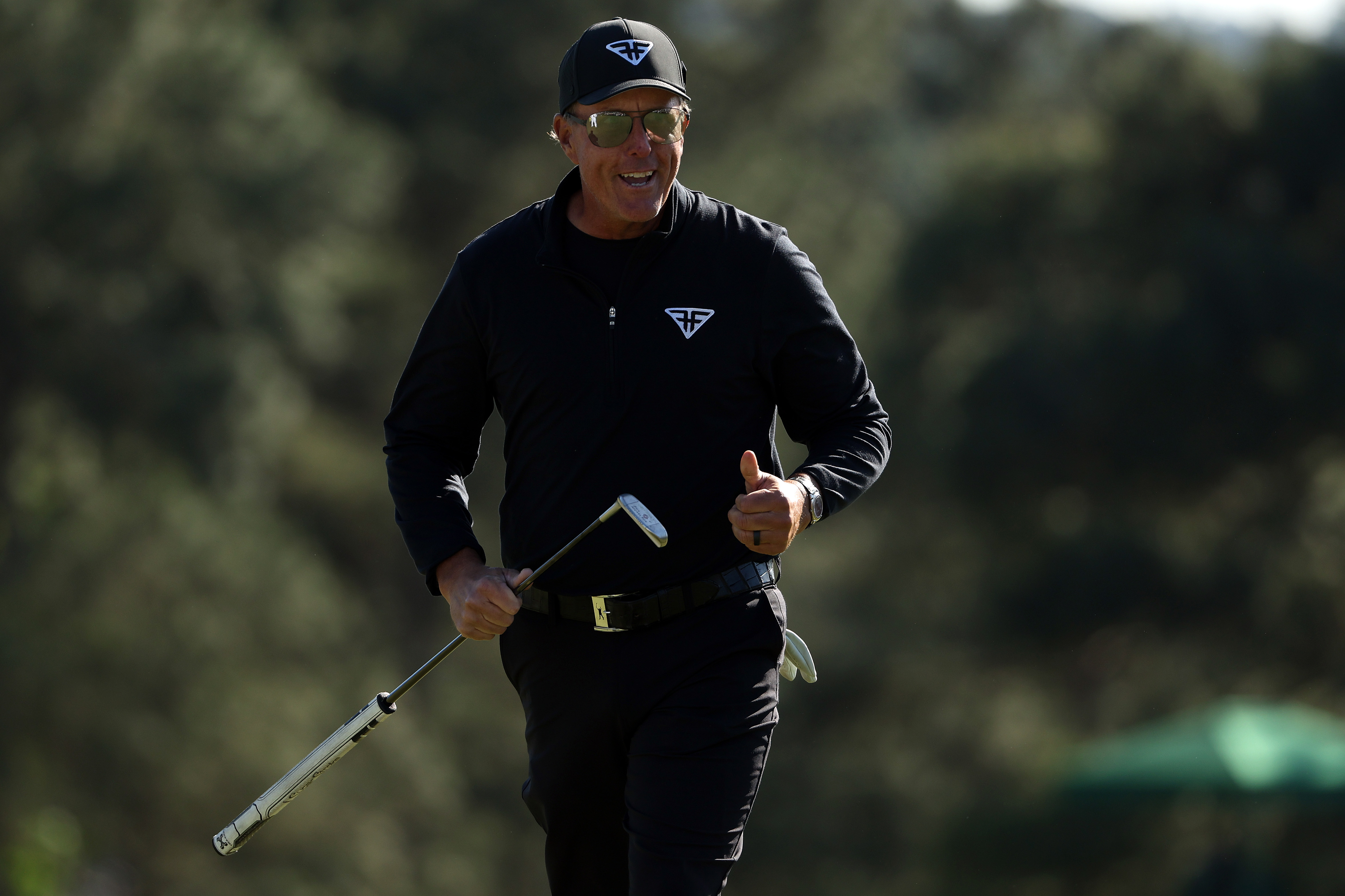 Jim Nantz has answers for viewers who thought CBS slighted Phil Mickelson in Masters coverage Golf News and Tour Information GolfDigest